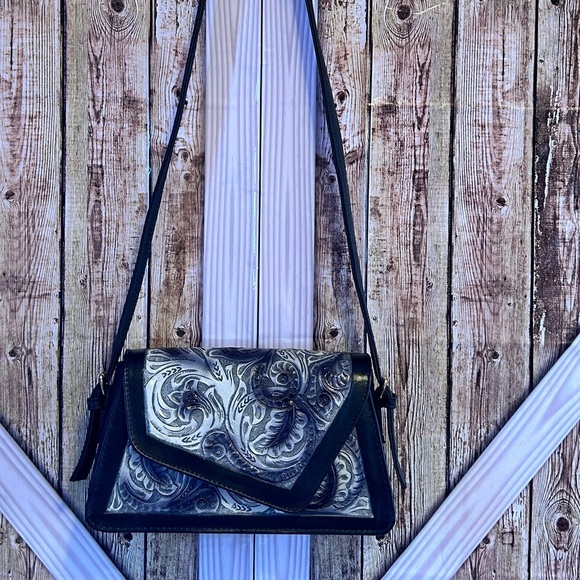 ROMINA CINCELADO SHOULDER BAG | Black and Gray Women’s Bag (B) - Picture 8 of 12